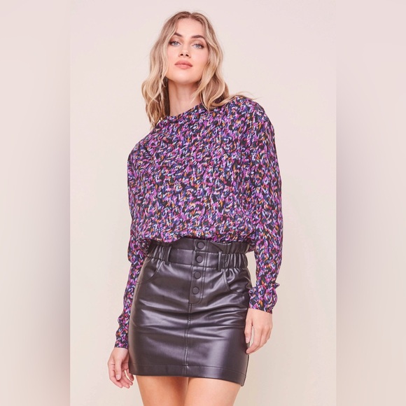 Astr Tops - ASTR the Label Women's Katniss Long‎ Sleeve Multicolor Printed Blouse- Size M